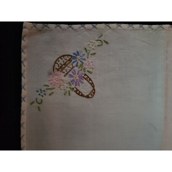 Set Of 5 Vintage hand embroidered Napkins/Hankerchief - Picture 7 of 11